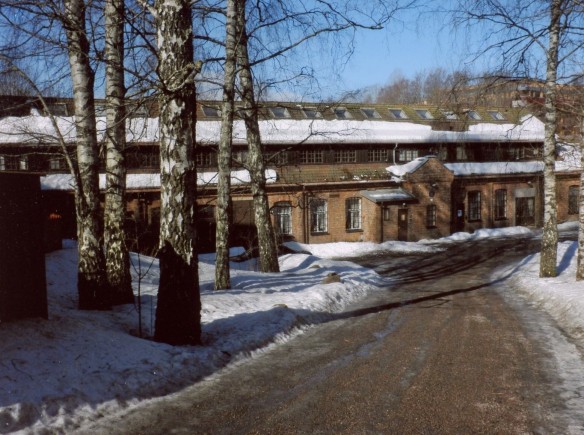 Kjelsås bruk/Mustad fabrikker på østsiden av Akerselva. Foto: Knut Olborg.